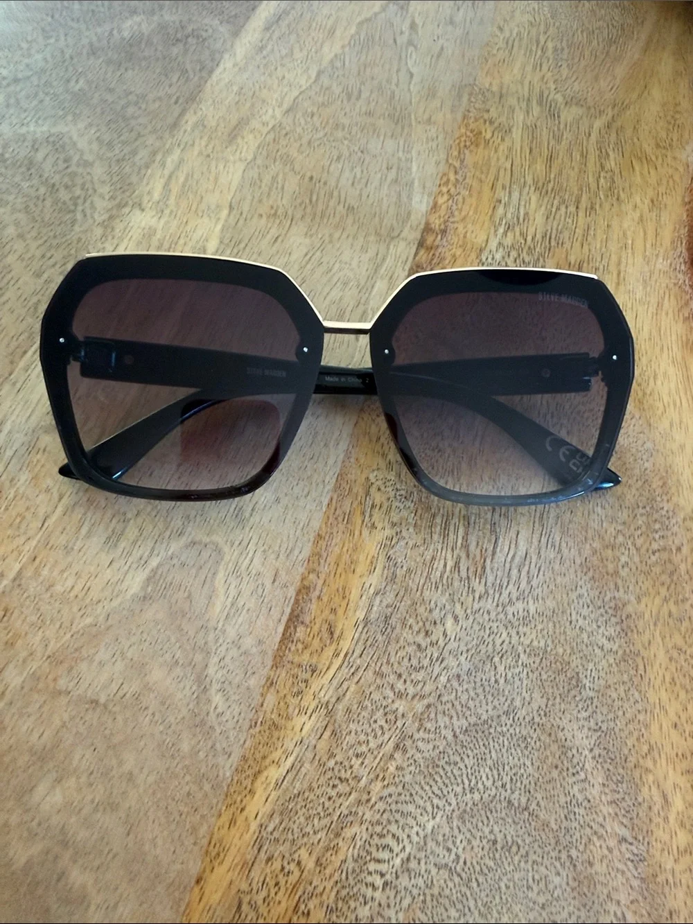 Steve Madden Black Oversized Geometric Sunglasses